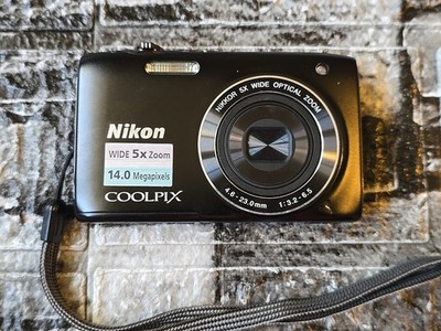 ★美品★Nikon COOLPIX S3100　B008 Nikon Coolpix S3100 Digital Camera Bundle BLACK 14MP 5x Zoom