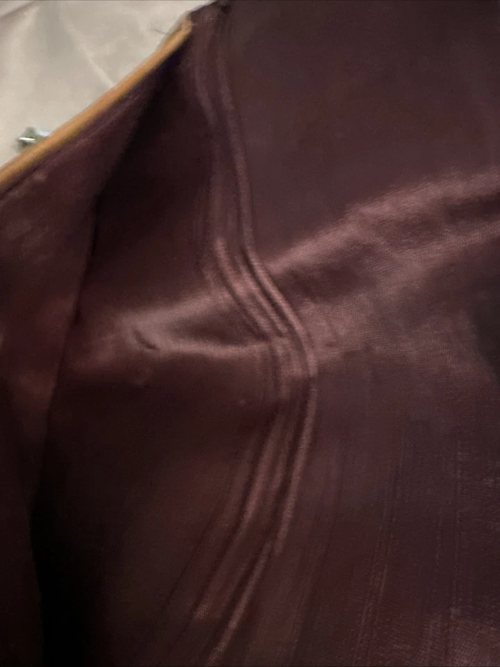 Cartera clutch hecha a mano de yute bordado Foto 3 de 4