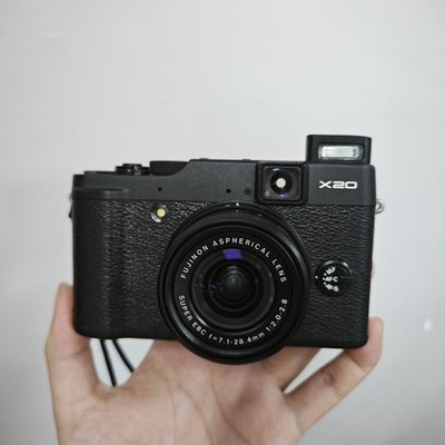 Fujifilm Fuji X Series X20 12.0MP Digital Camera Black - 95%new