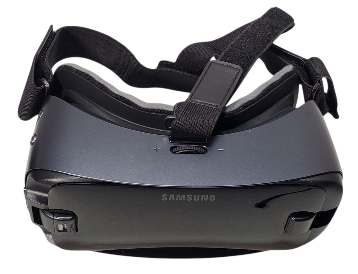 Samsung Gear VR with Controller Powered by Oculus with Original