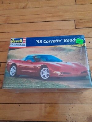 SEALED! Revell Monogram 98 CORVETTE ROADSTER 1:25 Model Car Kit 85-2527