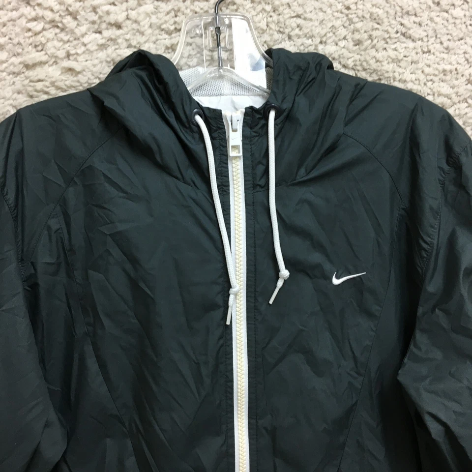 Jaqueta Nike Athletic Dept grande feminina cinza zíper completo com capuz Swoosh corta-vento G - Imagem 2 de 4