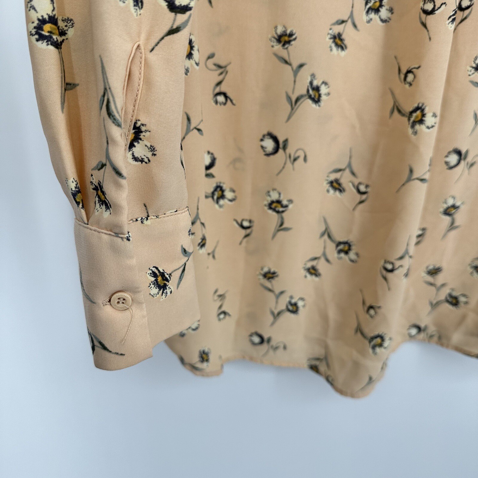 Elodie Floral Print Button Up Shirt Long Sleeve  Pockets Peach Pink Size L