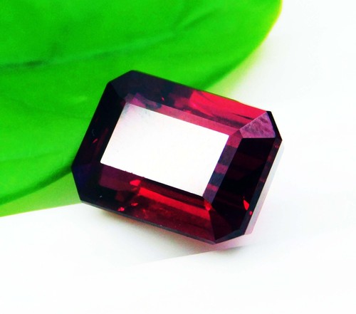 Pierre's Rouges Foncé Pierre précieuse en vrac émeraude rubis rouge foncé sang naturel du ...