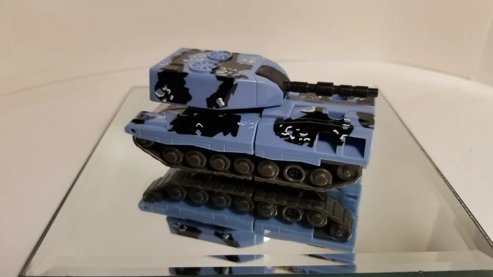 NICE Transformers Robots in Disguise RID Armorhide Tank - Image 3 of 4