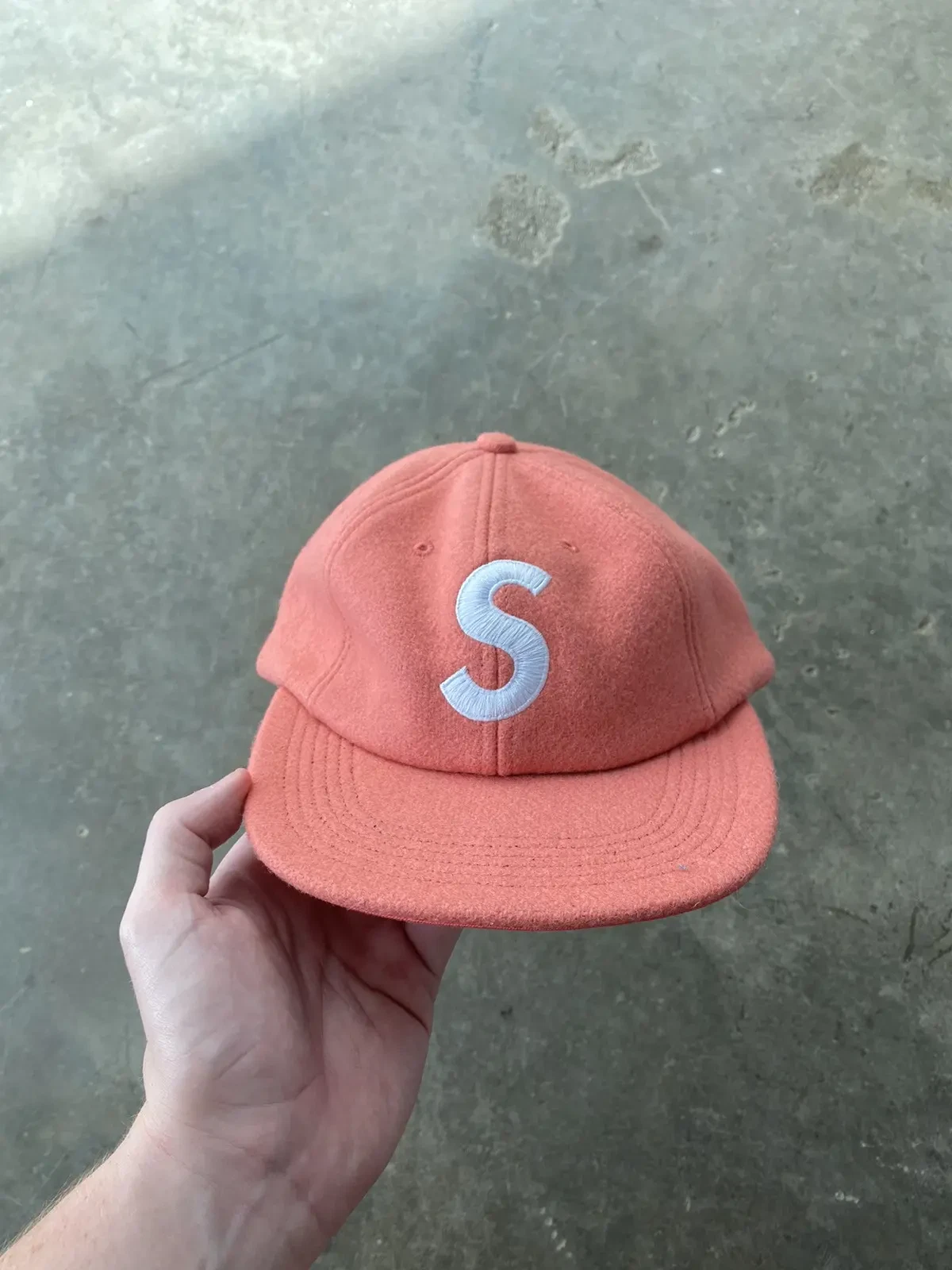Chapeau classique logo Supreme « S » laine rose foncé 6 panneaux