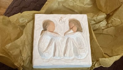 Willow Tree Friendship Keepsake Box #26602 by Demdaco Susan Lordi