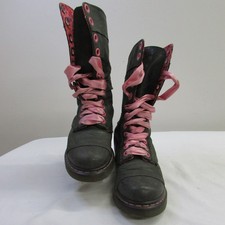 Las mejores ofertas en Botas para mujeres Martens Gris