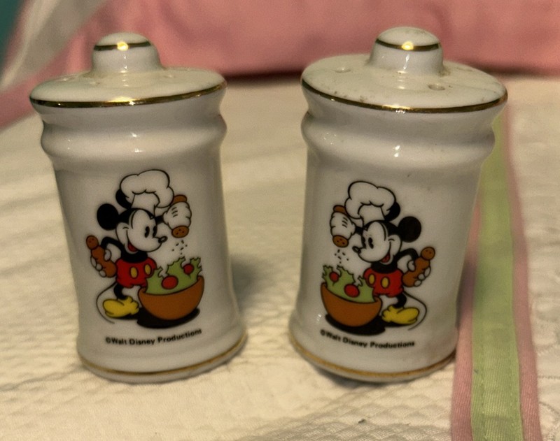 Disney Mickey Mouse Salt And Pepper Shakers New Without Box