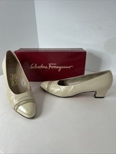 Salvatore Ferragamo Vintage Bone Pearl cap toe pumps sz 10.5 AA ARPA
