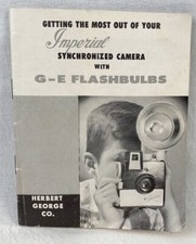Vintage IMPERIAL Synchronized Camera with G-E Flashbulbs.