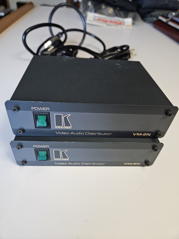 (lot of 2) KRAMER VM-2N - Video Audio Distributor - home theater studio stereo