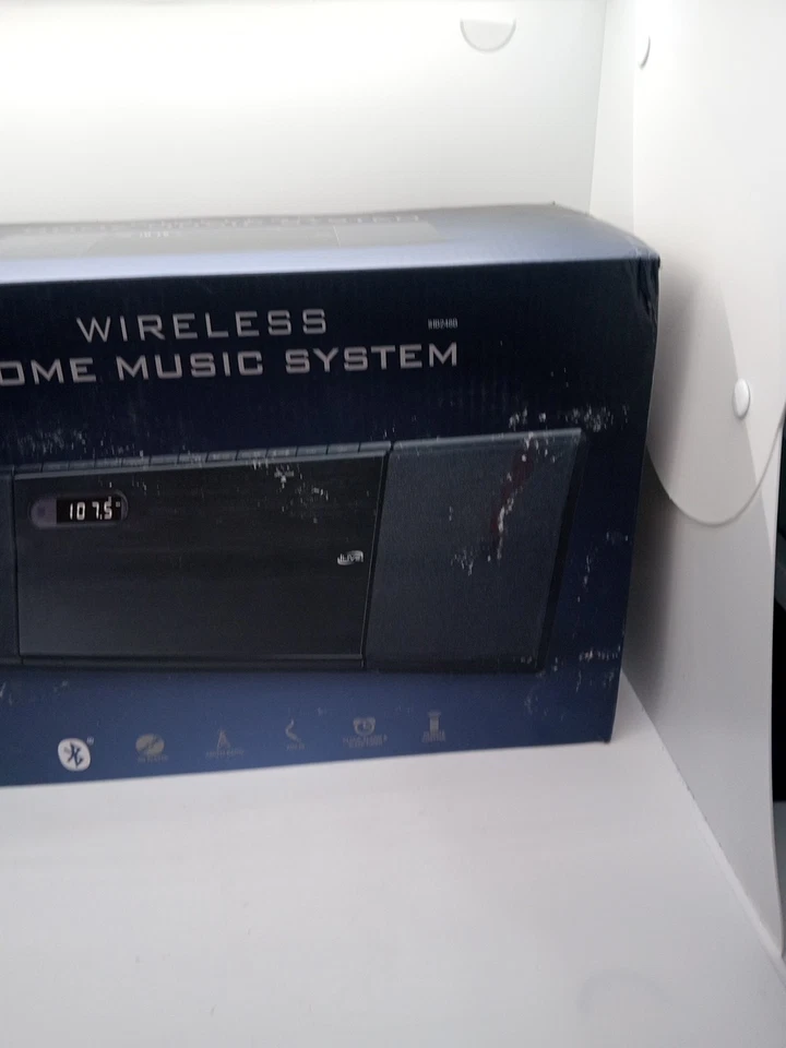 Ilive IHB248B Wireless Home Music System Bluetooth, CD, Radio, Digital Clock New - Image 3 of 4