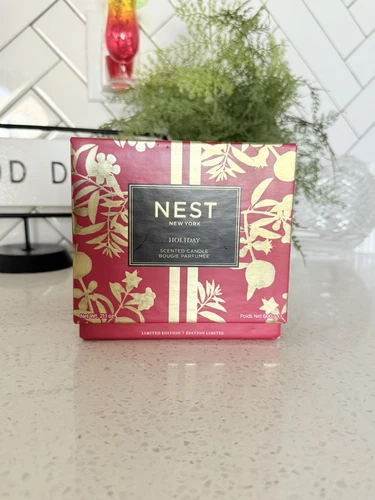 Nest Fragrances Holiday Scented 3 Wick Candle 21.1 oz Limited Edition - Picture 2 of 4