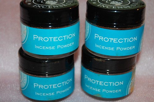 Protection Traditional Resin Incense Powder, Metaphysical 20 Grams Resin - Picture 6 of 7