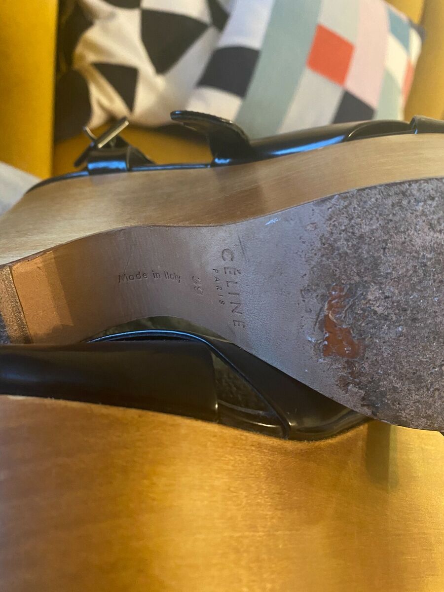 CELINE Phoebe Philo $950 Black Patent Leather Strap Wood CELINE Phoebe Philo $950 Black Patent Leather Strap Wood