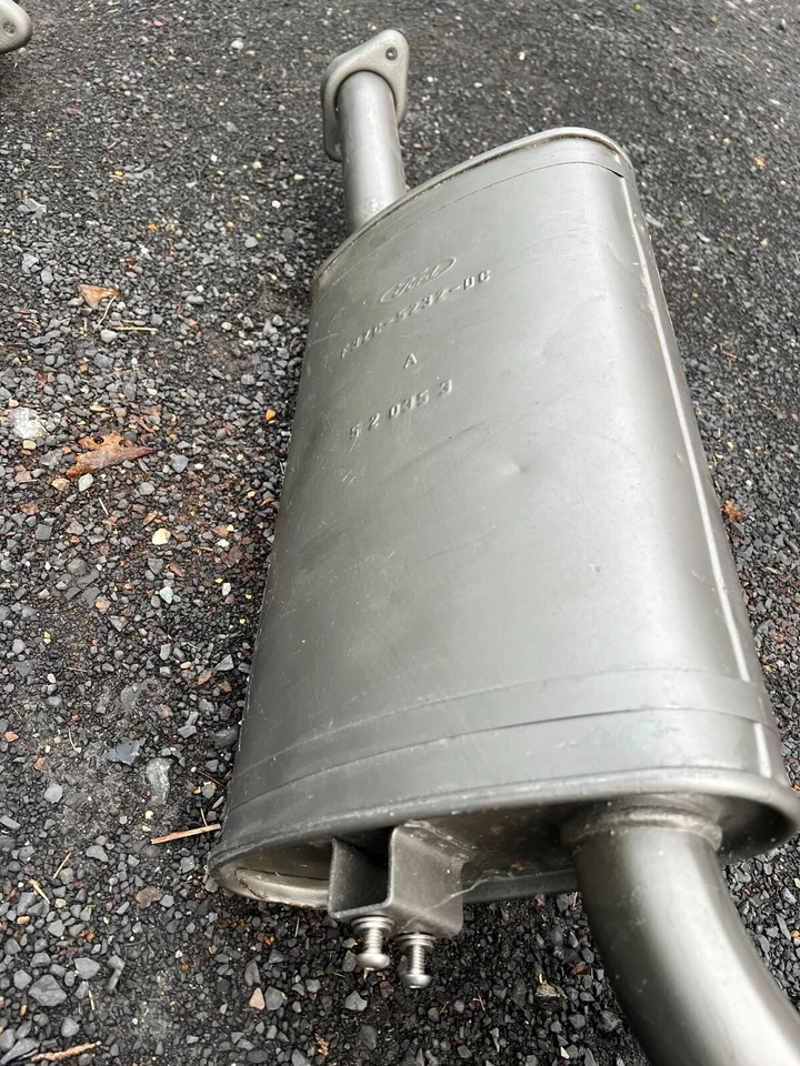 Ford Mustang 1993 SVT Cobra OEM sistema de escape trasero cat  Foto 4 de 4