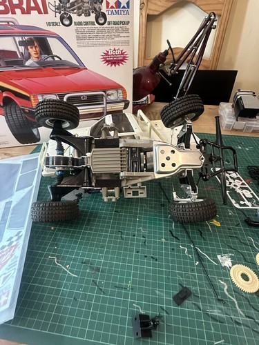 Tamiya Subaru Brat Rc New Built Boxed Complete with Unpainted Body shell - Picture 6 of 11