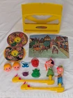 Vintage 1968 Mattel Kiddle Komedy Theatre Puppet Show 3592 with Records