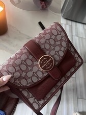 Coach Burgundy Beige Logo Shoulder Bag Pebbled Leather Gold Hardware