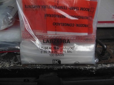 1000 6 x 9 specimen bag with absorbant pad Lab-loc LABZ69BA