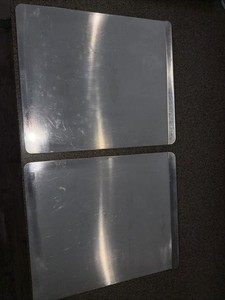 Set Of 2 WEAR-EVER Cushion Aire Insulated Aluminum Baking Sheets/One Edge/12x14