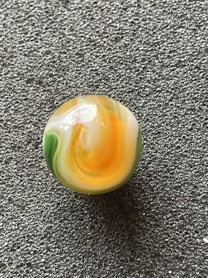 Beautiful Near Mint Vitro Conquer Marble..TM1501