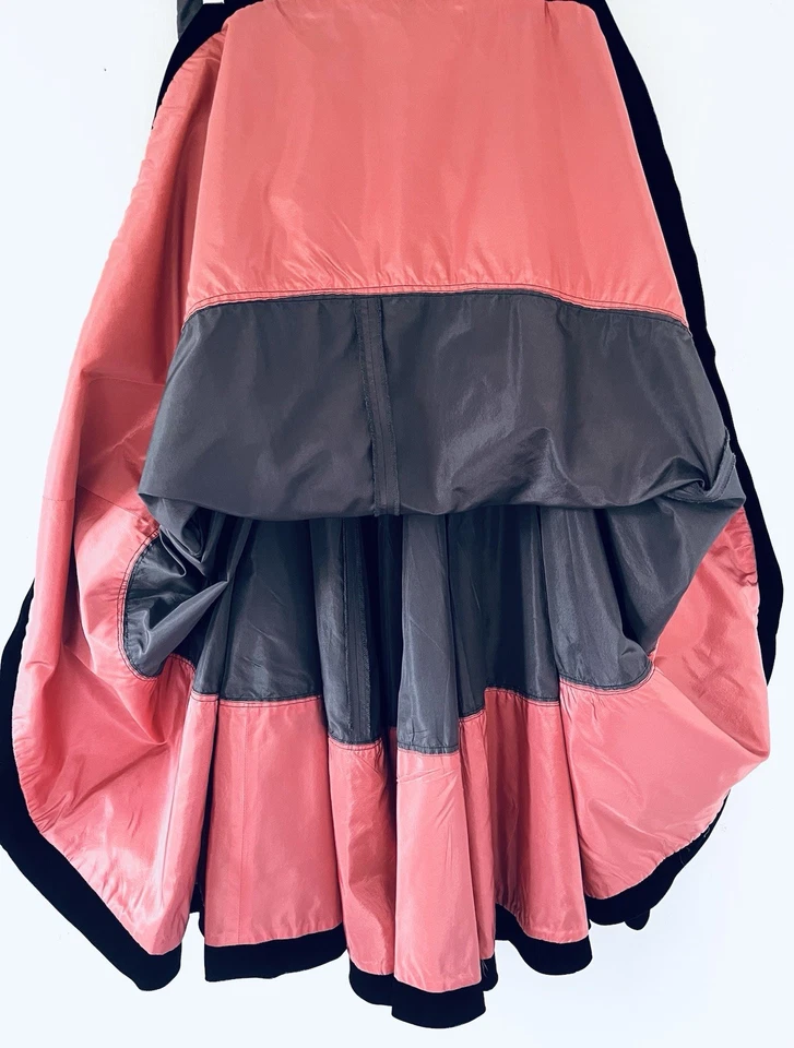 Falda Campesina Vintage Yves Saint Laurent Años 70 Colección Rusa Tafetán Seda Foto 2 de 4