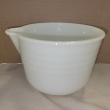 Vintage PYREX General Mills Ribbed Glass Batt...