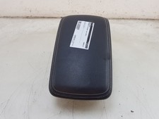 ARMLEHNE C ARM REST C Mercedes-Benz A (W176) 2013 A2466800019 / A2466805302