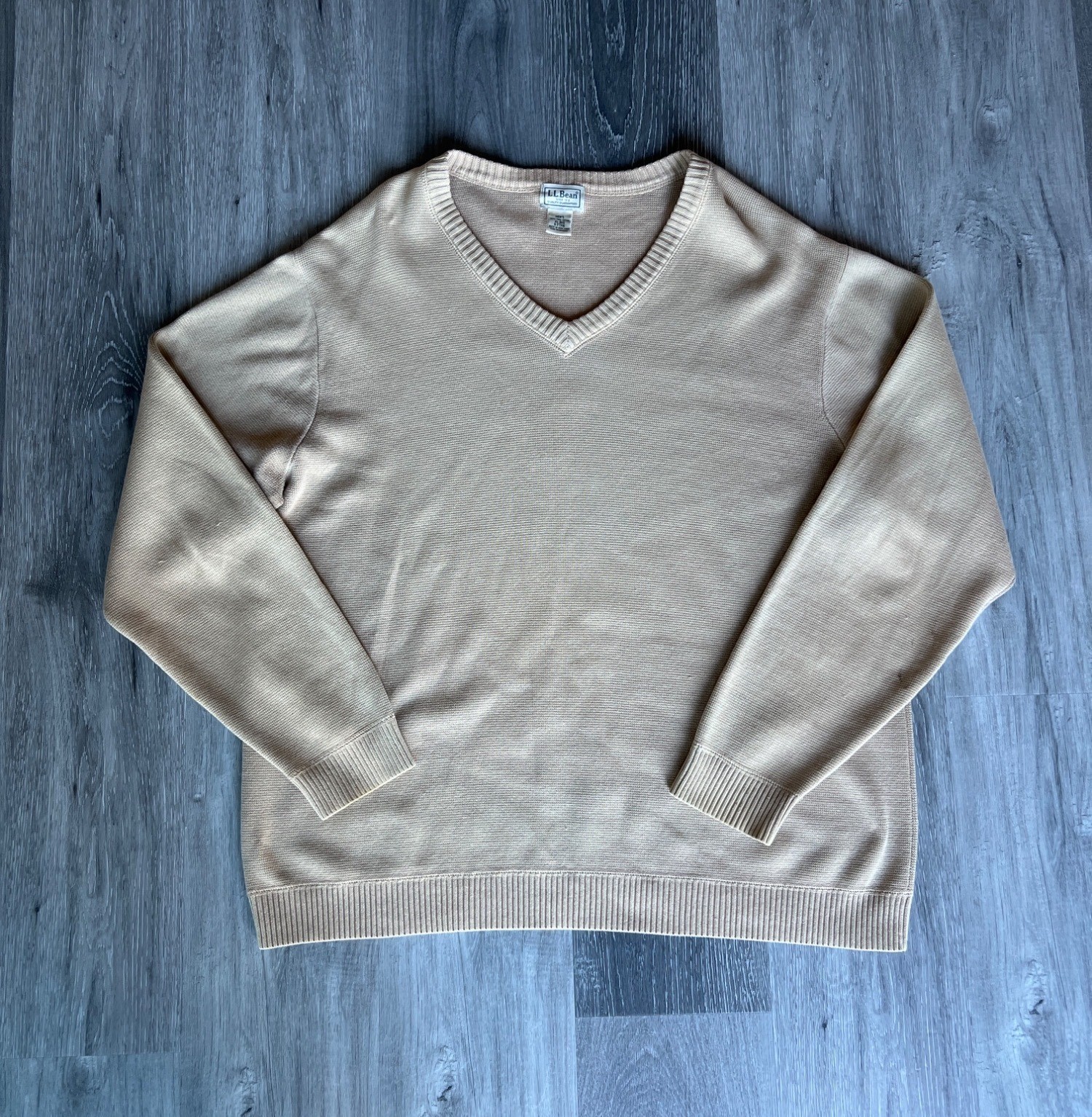 LL Bean Men’s XL V-Neck Pima Cotton Sweater Beige Tan Knit Pullover Classic Fit