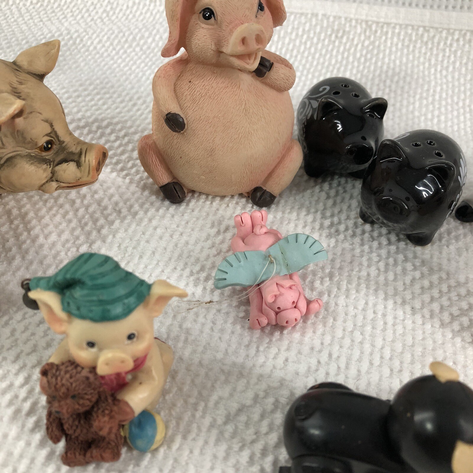 Lot of 13 pig collection salt and pepper ceramic wood plastic pig decor