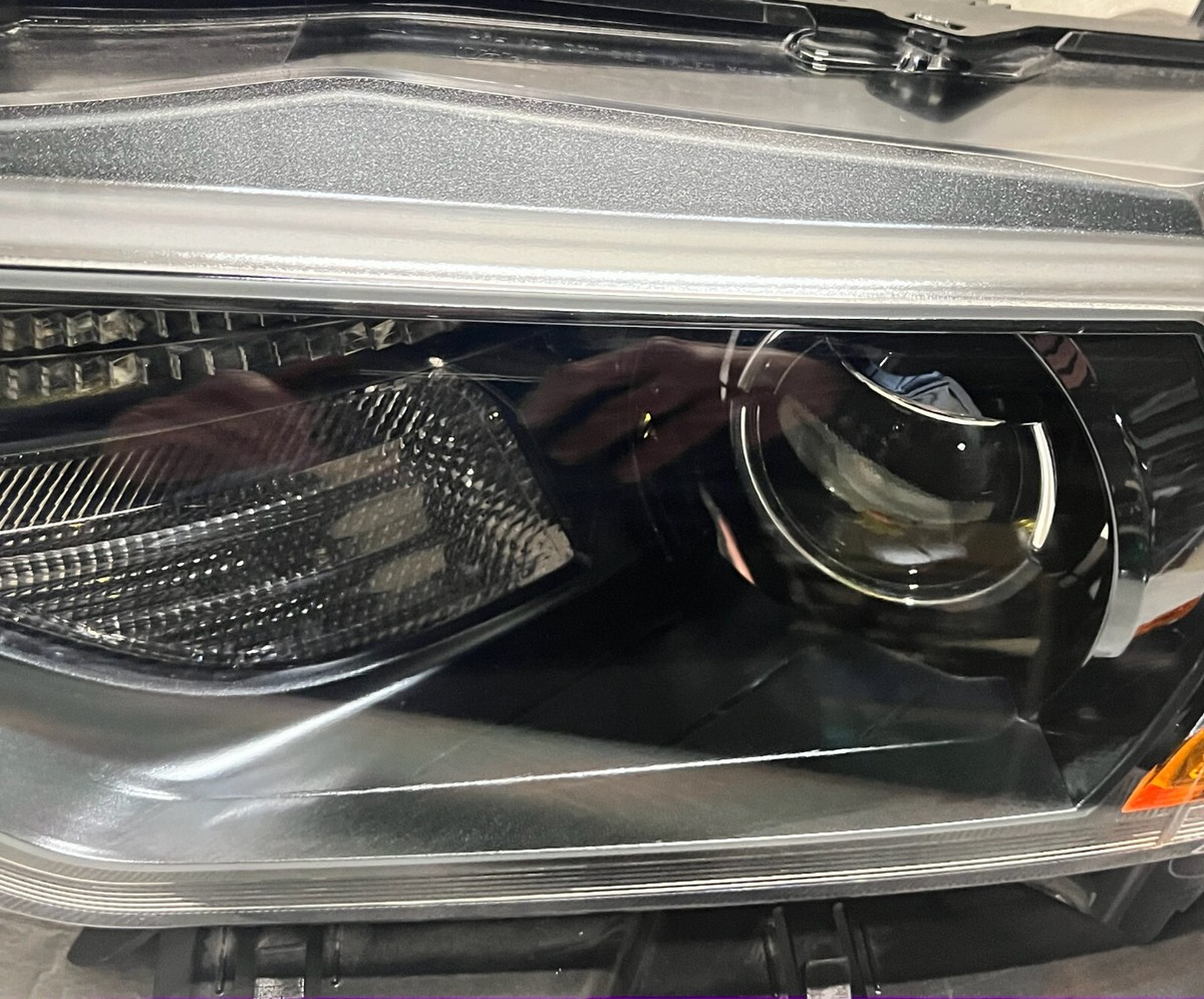 2017-2020 Maserati Levante Driver Left HID Headlight W AFS 