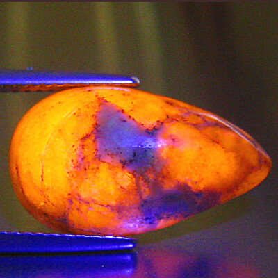 7.40Ct UNTREATED UNDER UV LIHHT COLOR CHANGE HACKMANITE GEMSTONE
