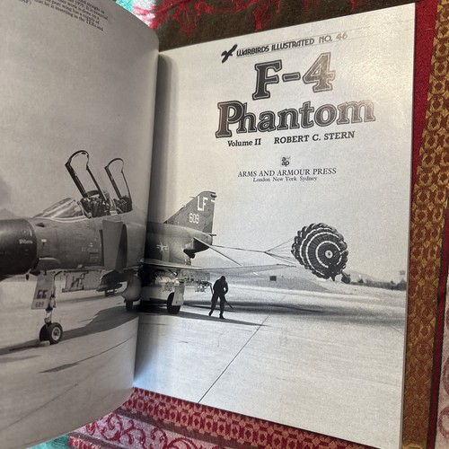 F-4 Phantom by Robert Stern (1988, Trade Paperback) - Picture 3 of 10