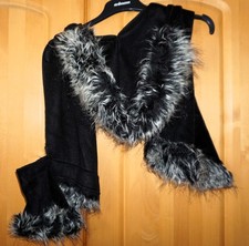 Kapuzenschal mit Armstulpen Schwarz, Weiß, Lagenlook, Fell