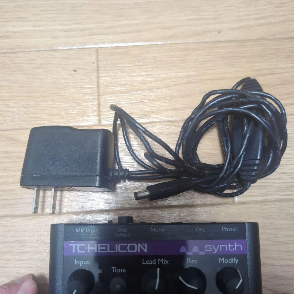 TC Helicon VoiceTone Synth Vocal Processor Harmonizer Vocoder Pedal Japan - Image 2 of 3