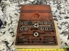 Snap on blue point TD-2400 tap & die set wooden box vintage old wood machinist