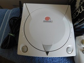 Sega Dreamcast Console System Bundle