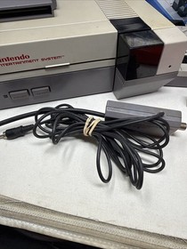 Nintendo Entertainment System NES Sports Set Console w zapper & 6 controllers