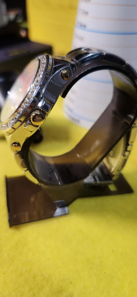 女士 Juicy Couture 计时腕表 39 毫米双色 100% 不锈钢 — 第 4/4 张图片