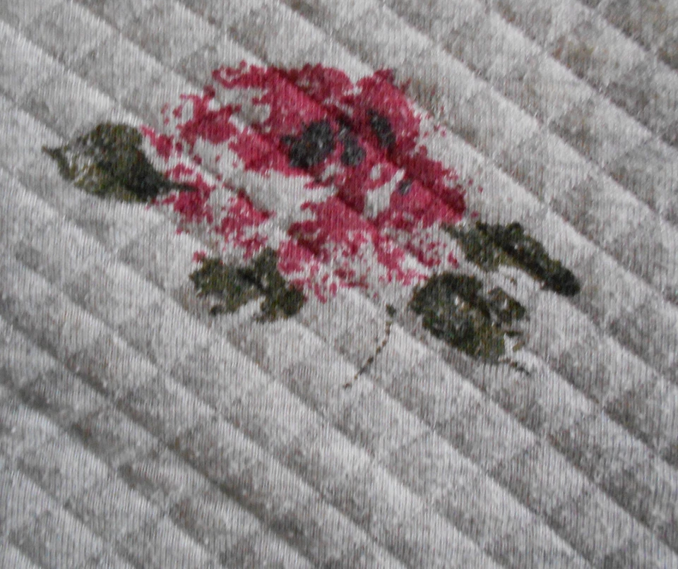 pull tunique femme taille M marque Etam, fond gris avec fleurs rouges vertes - Photo 4/4