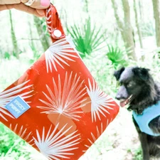 NEW Poop Bag Carrier Hands-Free Dog Walking Bags Walker Walk Used Waste Bag NWT