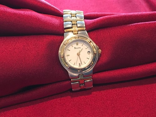Vintage BULOVA 98M36 Two Toned Stainless & Gold Ladies Quartz Watch