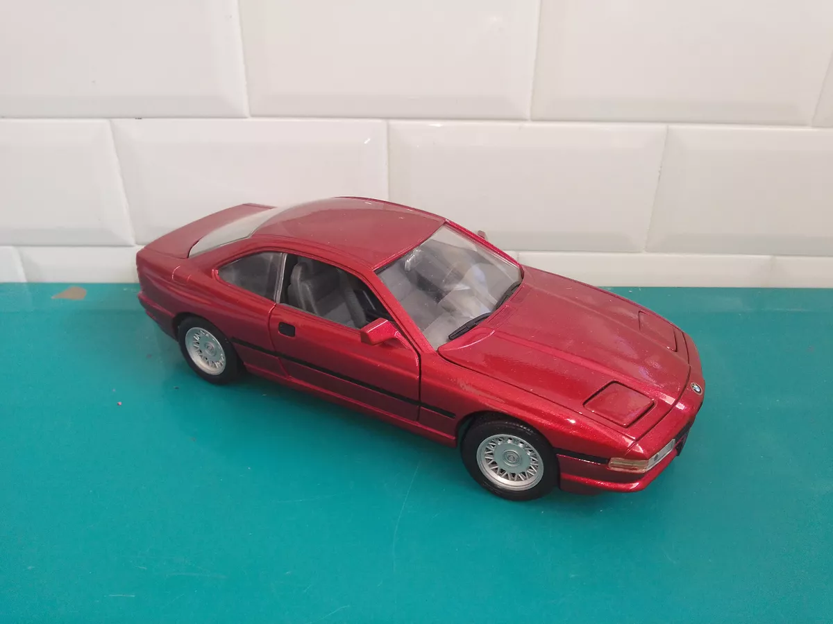 3004231 Voiture miniature 1/18 BMW 850I 850 i road tough