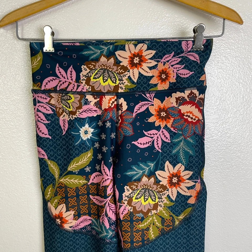 Johnny Was Bee Active Leggings Small Multi Floral Pull On Boho Gym Workout Color - Image 3 of 4