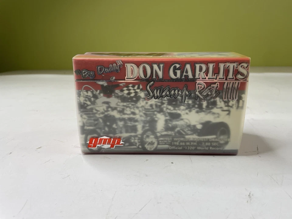 De colección Firmado Autografiado GMP "Big Daddy" Don Garlits Swamp Rat 3 1:43 con funda Foto 2 de 4