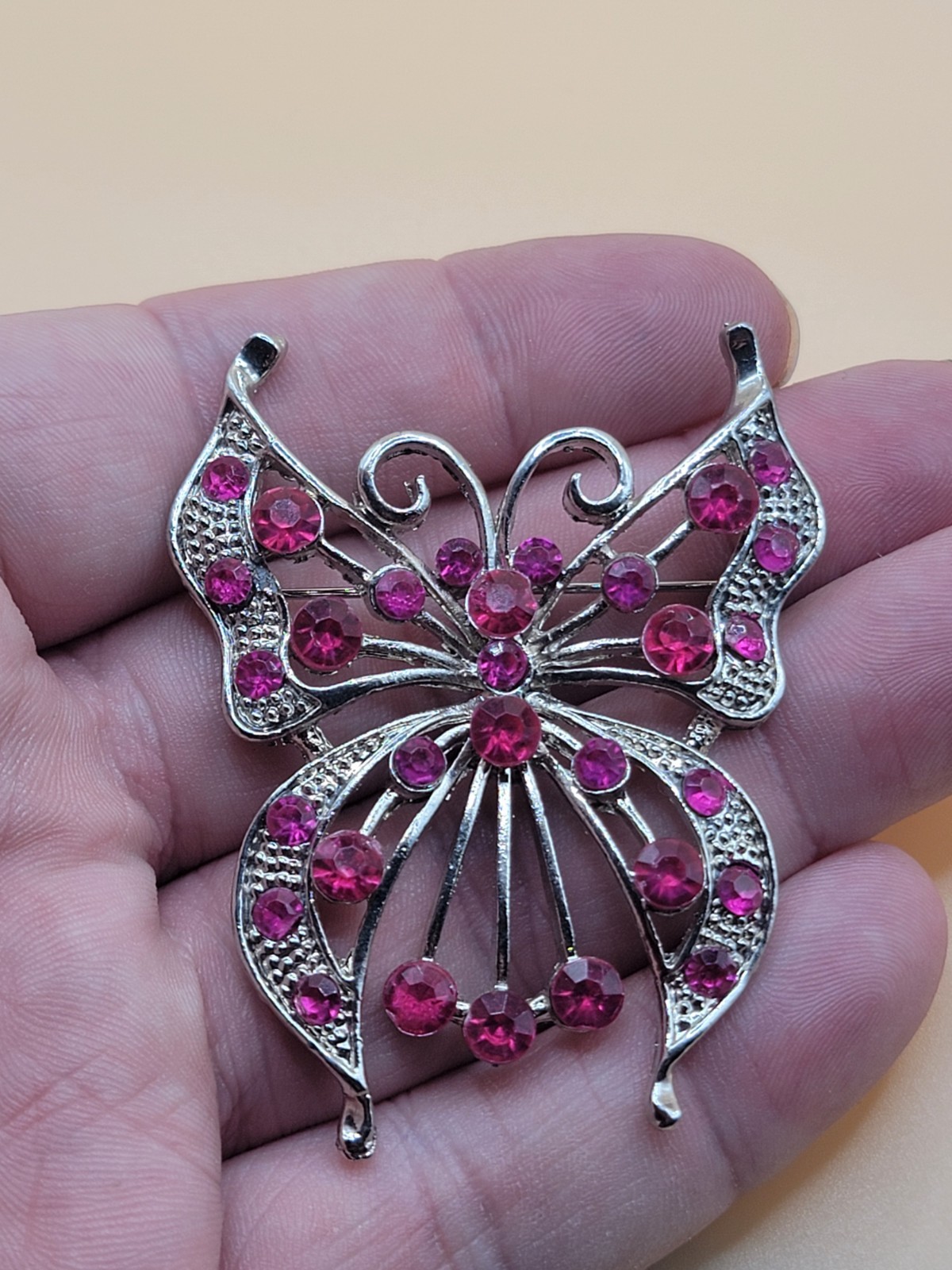 Pretty Vintage Silver Tone Pink Rhinestone BUTTERFLY Brooch Pin