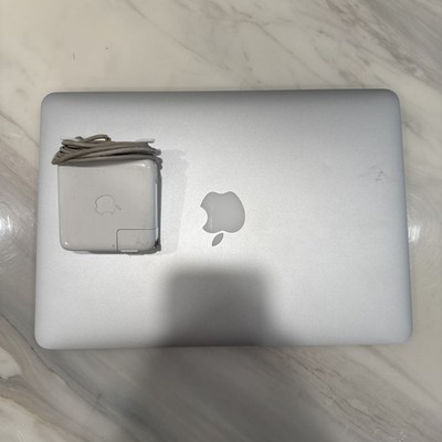 A1502 APPLE MACBOOK PRO 13  LATE 2013 Retina 128gb SSD 4gb RAM