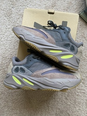 yeezy 700 wave runner mauve